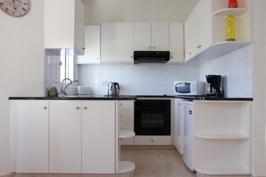 Constantia Gardens Apartments Paphos Exteriör bild